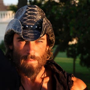 Alligator Skin Straw Cowboy Hat for Men and Women - Hand-Painted - Perfect for Gifts, Parties, Festivals, and Outdoors w/Hatband
