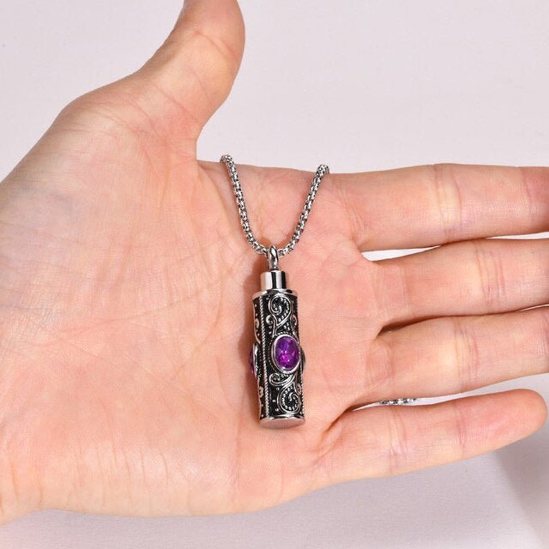 Collier urne cylindrique avec pierre de naissance en acier inoxydable pour les cendres d'humains ou d'animaux de compagnie purple