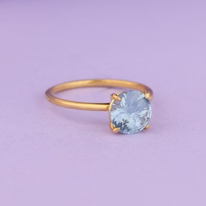 Round Cut Blue Topaz Ring in 14K Solid Gold, Minimalist Solitaire Ring for Women, Wedding Band Ring for Her, December Birthstone Ring,