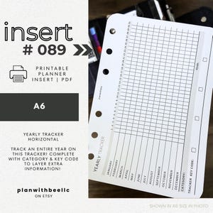 089 | 年間トラッカー（カテゴリー＆キーコードバー付き） | 印刷可能なプランナー挿入物 | A6 | Plan With Bee | すぐにダウンロード