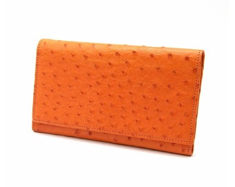 Cartera clásica pequeña de piel de avestruz