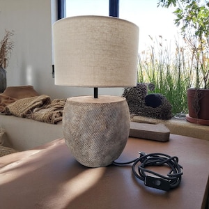 Gefunden U - Terrakotta Tischlampe - Handgemachte Beleuchtung - Made in Portugal