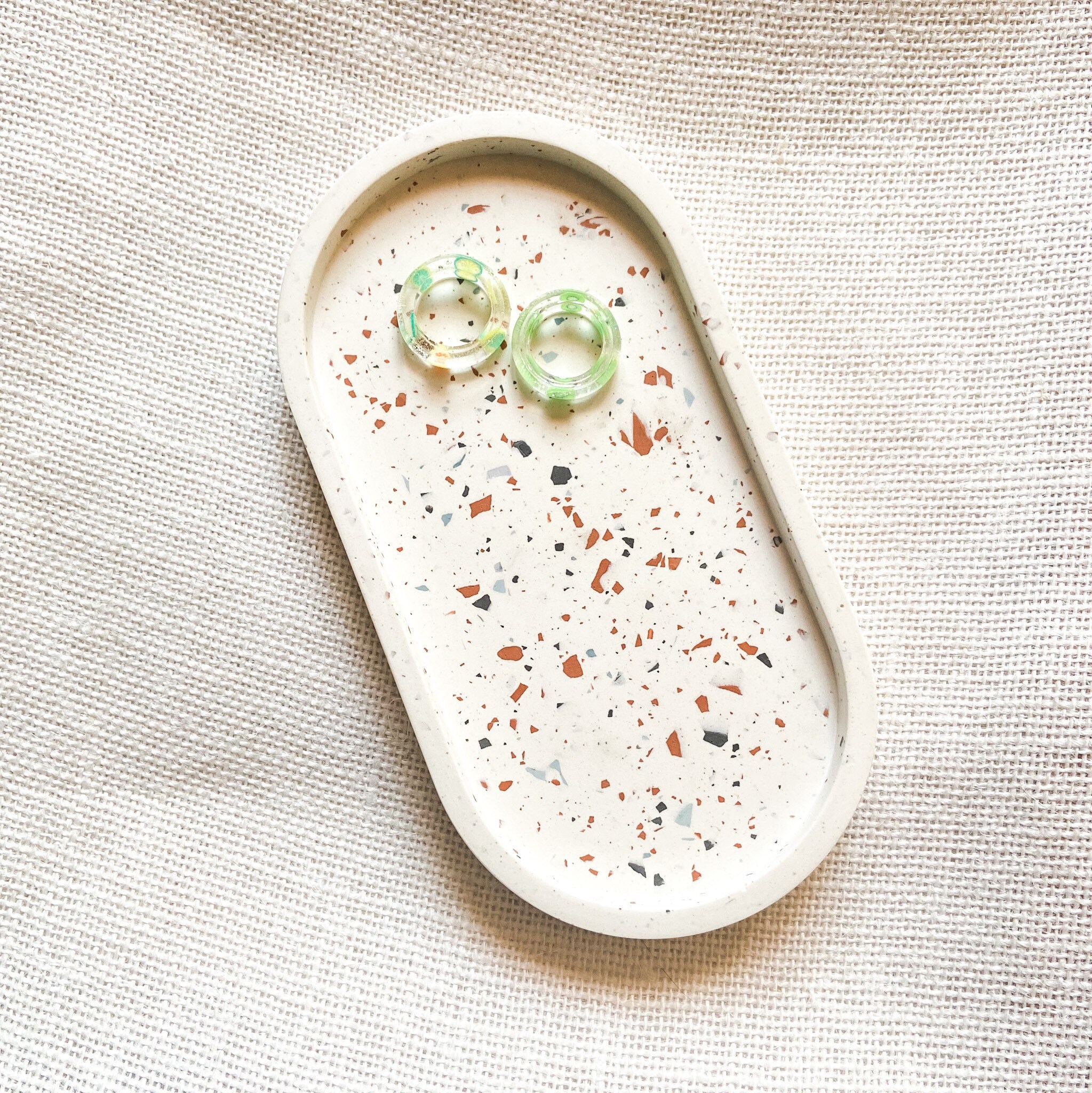 Plateau à Plat Ovale Terrazzo Catch All & Trinket