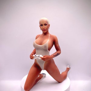 dja kat figurine