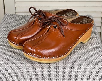 Vintage Bastad Cognac Brown Leather Wooden Clogs 70s Lace Up Mules EU 34 /US 4.5