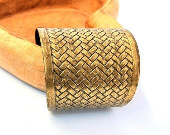Vintage 1970s Wide Brass Basket Weave Herringbone Statement Cuff Bracelet