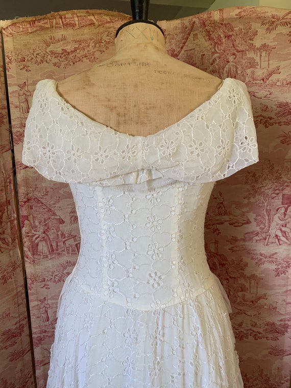 Beautiful antique vintage 1930s sheer ivory eyele… - image 5