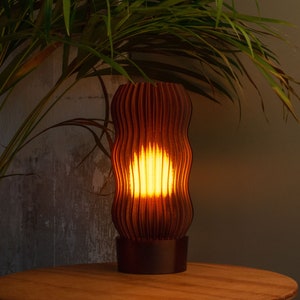 Wavy x AMBER Tischlampe, minimalistisches Retro-Design, 3D-gedruckt aus 99 % recyceltem Kunststoff E27, E26, A19 LED Bild 9