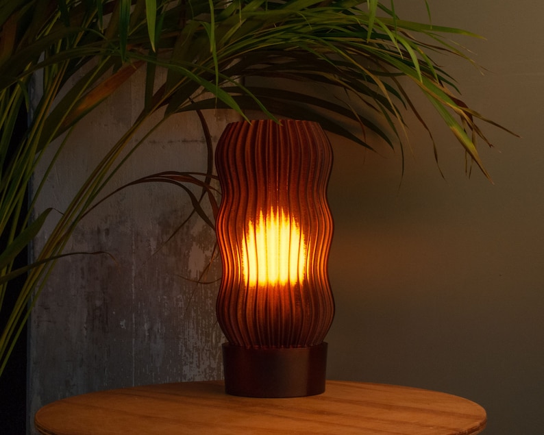 Wavy x AMBER table lamp, retro minimal design, 3d printed with 99% recycled plastic E27, E26, A19 LED afbeelding 9