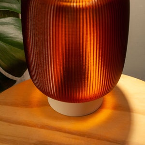 Tischlampe TORO x AMBER, minimalistische 3D-gedruckte Nachttischlampen im Retro-Stil Bild 9