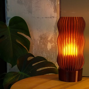 Wavy x AMBER table lamp, retro minimal design, 3d printed with 99% recycled plastic E27, E26, A19 LED image 4