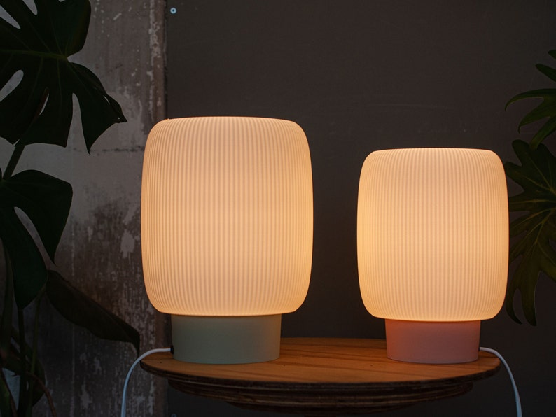 TORO Tischlampe: Anpassbare Größe und Farbe minimalistisches Retro-Design sanfte Ambientebeleuchtung Bild 3