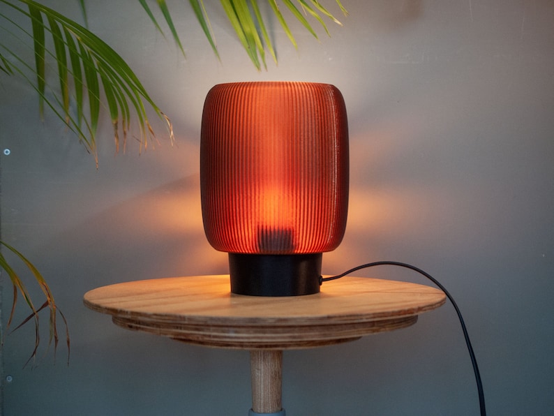 Tischlampe TORO x AMBER, minimalistische 3D-gedruckte Nachttischlampen im Retro-Stil Bild 1