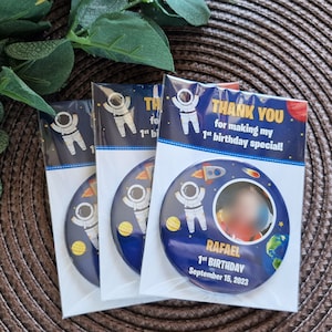 Weltraum Thema Gastgeschenke, Gastgeschenke zum 1.Geburtstag, personalisierte Magnete mit Dankeskarte