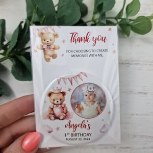 Bomboniere personalizzate per il compleanno di una bambina con orsetto rosa - Magneti da frigorifero, un piccolo regalo di ringraziamento per gli ospiti
