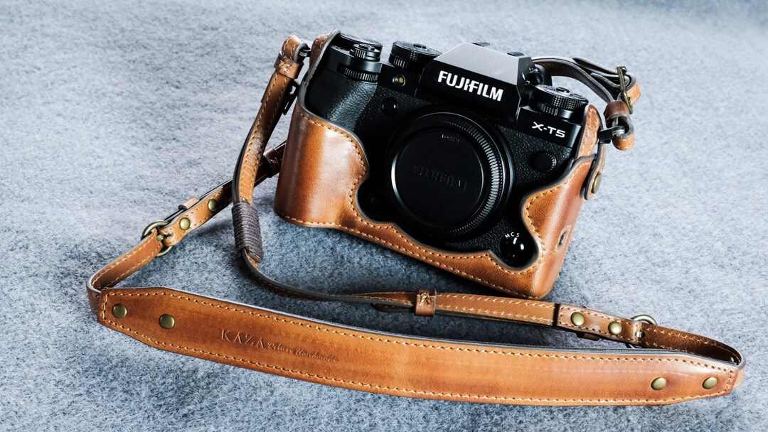 Fujifilm XT5 Handmade Cowhide Leather Case , Half Case , Combo Set