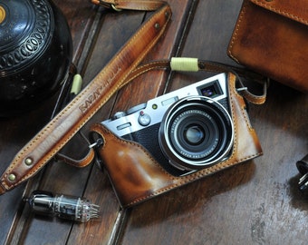 FujiFilm X100V handmade Cowhide leather case, half case , combo set ,camera bag for X100V R067