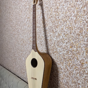 Professioneel instrument Panduri van Paata Tsetskhladze