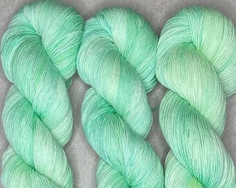 Peppermint - 4 ply - Hand Dyed Yarn