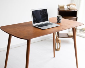 Scandinavian Oval Office Desk, Minimalist Solid Wood Home Desk, Small Standing Desk, Mid Century Modern Writing Desk, Handmade Furniture