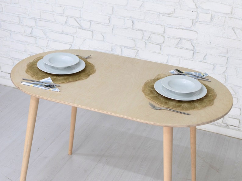 Handgefertigter Ovaler Esstisch für 2 Personen aus Holz Ideal für kleine Häuser, Küchen, Esstisch aus Nussbaumholz, rustikaler schmaler Esstisch Bild 9