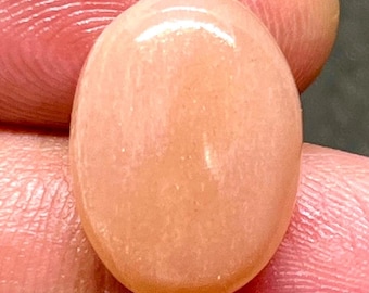 Peach Moonstone Cabochon: Natural Oval Gemstone (18X13X6MM, 13.20 Carat)
