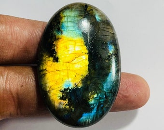 Cabujón ovalado de labradorita: gema natural para la fabricación de joyas (49 x 33 x 7 mm, 109 quilates)