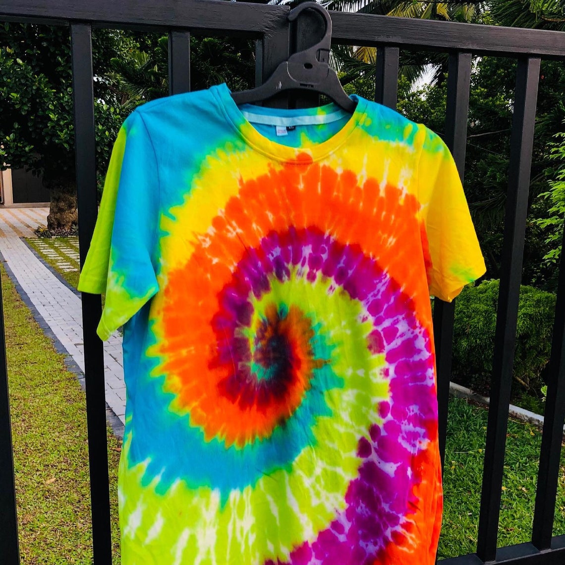 Tiedye Tshirt spiral colorful youth collection S M L XL 2XL Etsy