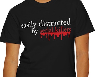Chemise de détective True Crime, t-shirt couleurs confort tueurs en série, cadeau pour amateur de spectacle criminel, t-shirt podcast de meurtre drôle