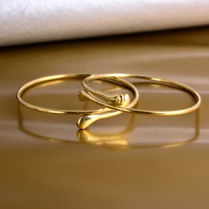 2 Brass Bangles, Set of Bangle Stackable Boho Bracelets, Gold Bangles, Gold Bracelets, Adjustable