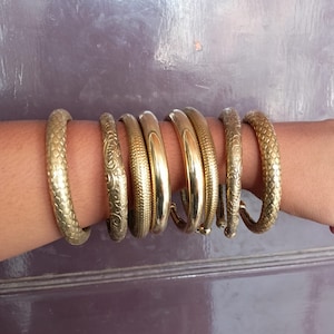Set di bracciali rigidi regolabili in ottone: bracciali a polsino impilabili in oro
