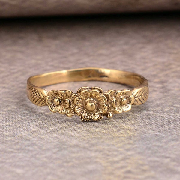 Gold Flower Ring, Flower Ring, Handmade Flower Ring, Gold Flower Ring, Minimalist Ring, Gold Ring, Dainty Ring, Gold Floral Ring