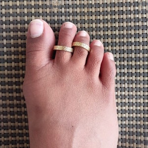 Gold Toe Ring, Hammered Toe Ring, Gold Filled Toe Ring, Summer Jewelry, Foot Jewelry, Toe Ring Gold, Adjustable Toe Ring image 2