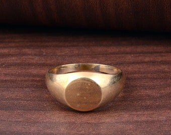 Signet Round Gold Ring, Signet Ring, Men Signet Ring ,Women Signet Ring , personalized Signet Ring, gold signet ring, Brass signet ring
