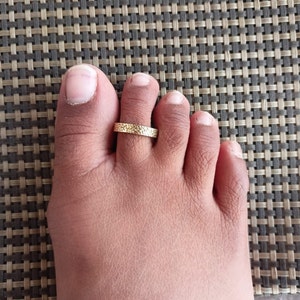 Gold Toe Ring, Hammered Toe Ring, Gold Filled Toe Ring, Summer Jewelry, Foot Jewelry, Toe Ring Gold, Adjustable Toe Ring image 6