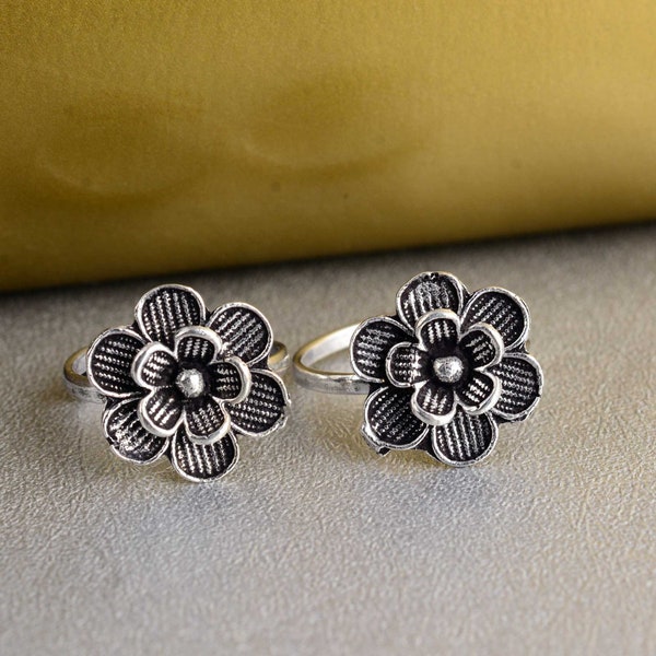 Flower Silver Toe Ring or Midi Ring | Adjustable Toe Ring for Woman | Single or Pair