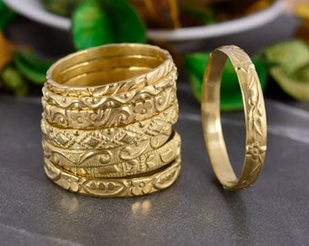 Gouden stapelring, 14k goud gevulde ring, stapelring, dunne gouden ring, 14k gouden ring, eenvoudige gouden ring, stapel gouden ring, gouden gehamerde ring, sierlijk