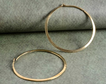 Minimalist Open Circle Hoop Earrings: Dainty Style