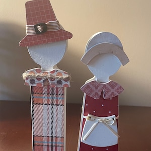 Wood Pilgrim Set, Pair of Standing Pilgrims, Decorated Male and Female Pilgrims, Thanksgiving Decor