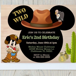 TWEE WILD Mickey Mouse WildWest verjaardagsuitnodiging, schattige peuter jongen safari uitnodiging, Mickey thema verjaardagsfeestje, Safari thema verjaardag