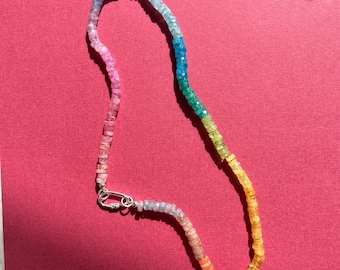 Collar con cuentas Heishi de piedra lunar arcoíris: cierre de plata de ley, collar con dije, regalo de joyería, regalos para ella