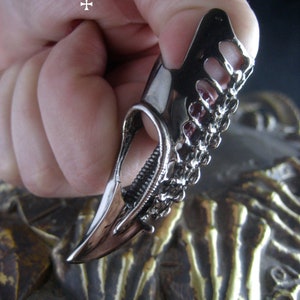 The Spine Claw Finger Extension Ring - Armor Ring - Gothic Ring - Medieval Ring - Upper Finger Ring - Cosplay Ring - Fantasy Ring