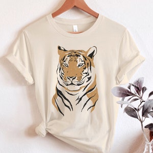 Tiger Graphic Tee, Vintage Tiger Oversized Tee, Tropical Jungle Vintage Tee, Summer Shirt, retro shirt, boho hippie Shirt, gift for her
