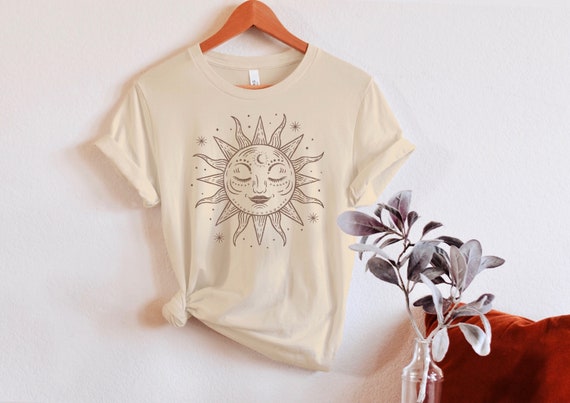 Retro Shirt, Summer Shirt, Celestial Shirt, Gift For Her, Sun T-Shirt, 70s Clothing, Sun And Moon, Bohemian Shirt