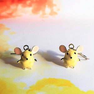 cute mouse earrings, mouse dangle earrings, mouse jewelry, fun earrings, tender mice earrings