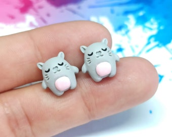 Cute cat stud earrings, tiny cat earrings, animal jewelry, fun earrings, small cat studs, hypoallergenic