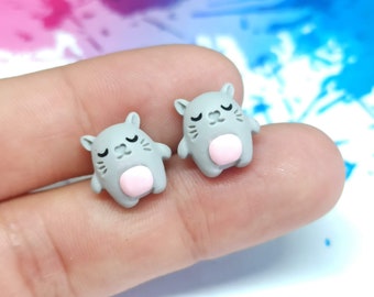 Cute cat stud earrings, tiny cat earrings, animal jewelry, fun earrings, small cat studs, hypoallergenic