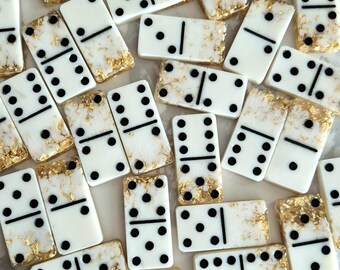 READ DESCRIPTION! Domino set with gold colored flakes and black dots Resin Art Handmade perfect as a gift Game Present