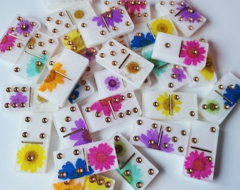 Dominó de lujo con flores secas. ¡LEE LA DESCRIPCIÓN! Arte en resina, hecho a mano. Regalo, juego, colores, rosa, morado, azul, amarillo, blanco