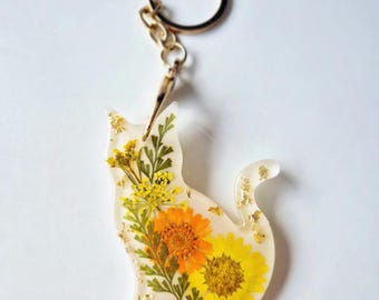 Flower keychain in cat shape Gift Present Flowers Floral Handmade Resin Art